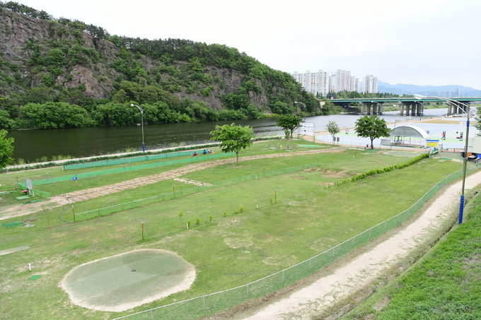 A part golf course in Daegu's Dalseong County in seen in this photo provided the county office.