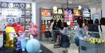 K-pop Superfans’ Craze for Special Items Creates New Potential Market
