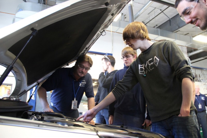 Hyundai Donates 2015 Sonata to High School Automotive Program