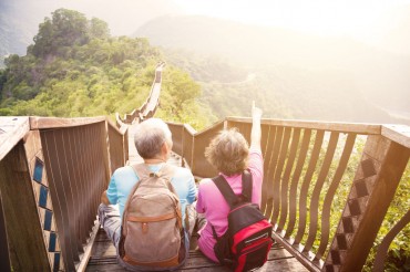 Travel Agencies Eye Rise of Elderly Overseas Travelers