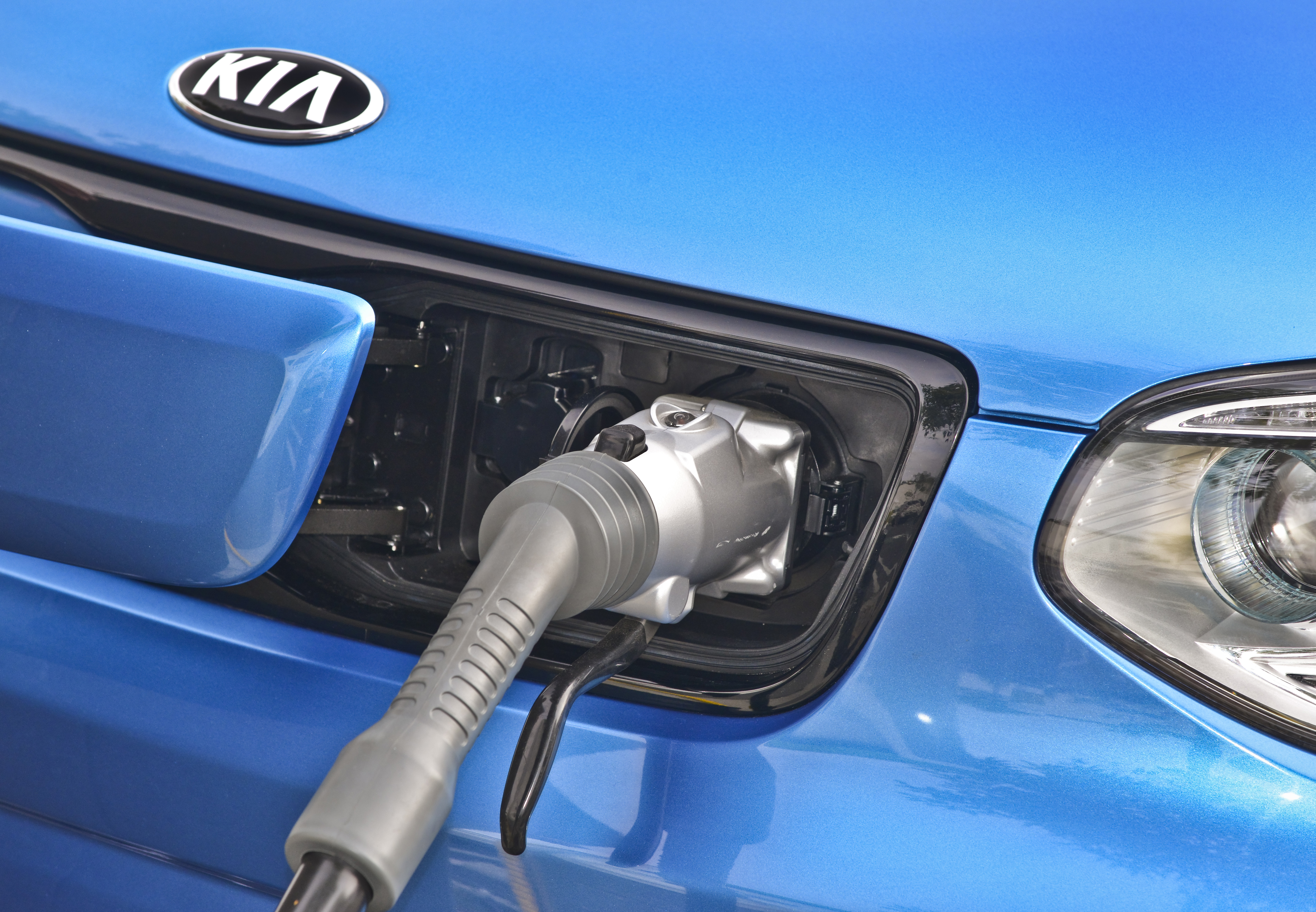 Kia Motors America is kicking off the implementation of a robust charging network in advance of the Soul EV going on sale in California during the third quarter of this year. (image credit: Kia Motors America)