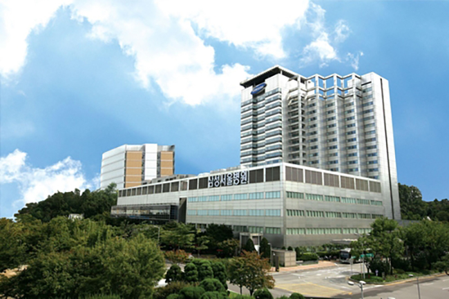 Samsung Medical Center highlighted its achievements since the inauguration of the Samsung Cancer Center, the largest of its kind in Asia, in 2008. (Image courtesy of Samsung Medical Center)