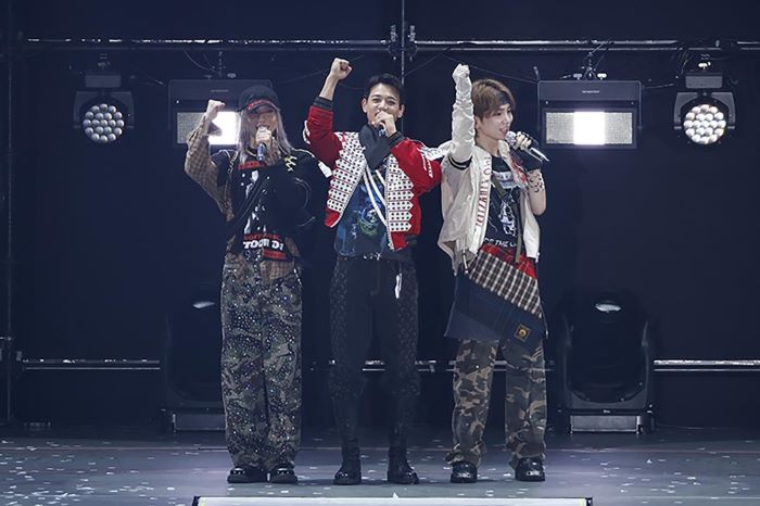 K-pop boy group SHINee performing a concert at Saitama Super Arena in Japan. (Image provided by  SM Entertainment)