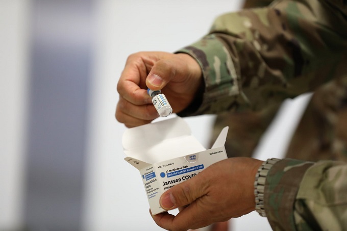 USFK Allows Fully Vaccinated Personnel to Remove Masks on Bases