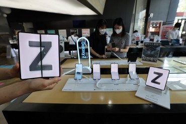 Domestic Sales of Samsung’s New Foldable Smartphones to Top 1 mln Units