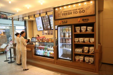 Foreigners Growing Fond of Korean Convenience Food